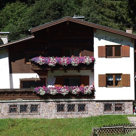 Appartement Haus Hubertus à Sankt Leonhard im Pitztal Extérieur photo