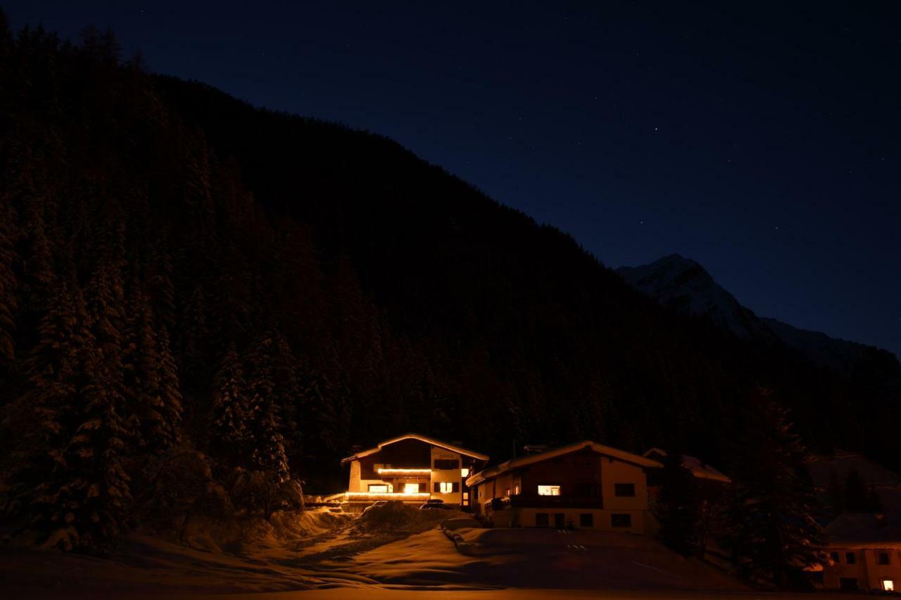 Appartement Haus Hubertus à Sankt Leonhard im Pitztal Extérieur photo